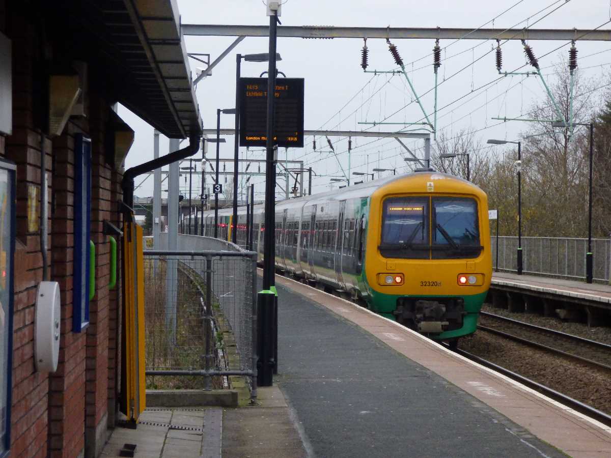 Aston+Station+-+A+Villa+Park+railway+station+in+Birmingham!